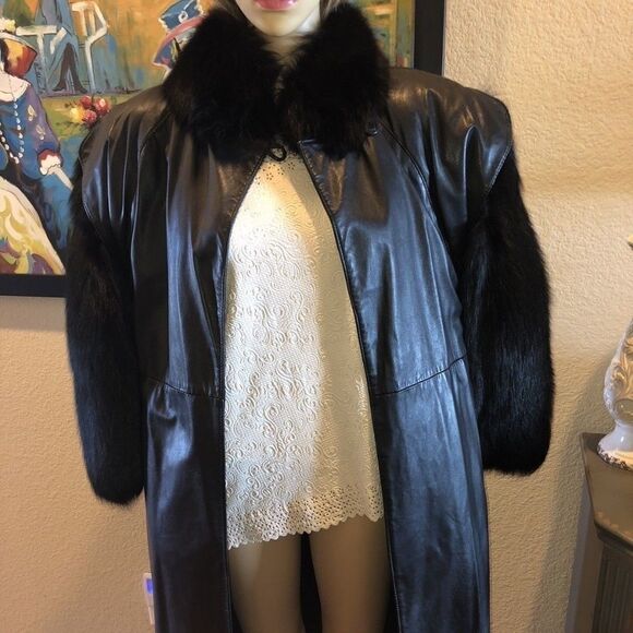 Fashionable Long Black Leather Coat with Black Fox - Picture 2 of 13